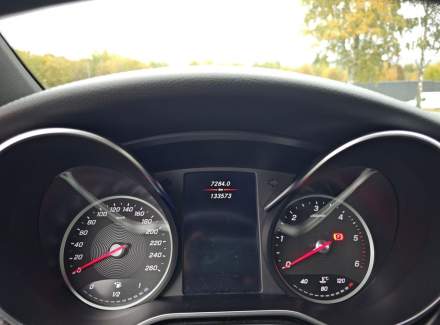 Mercedes-Benz - V-class