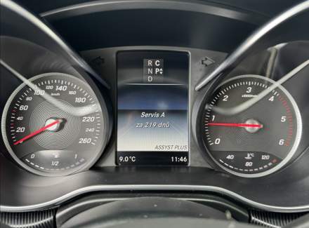 Mercedes-Benz - V-class