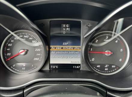 Mercedes-Benz - V-class