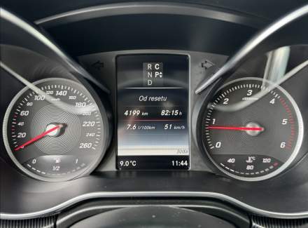 Mercedes-Benz - V-class