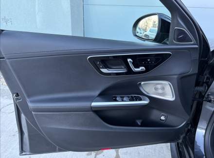 Mercedes-Benz - C-class