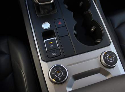 Volkswagen - Touareg