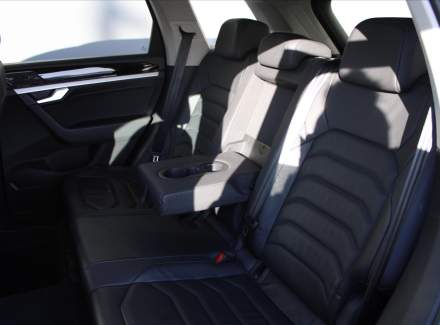 Volkswagen - Touareg