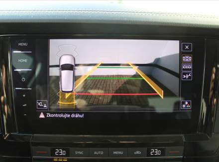 Volkswagen - Touareg