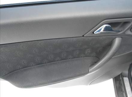 Mercedes-Benz - C-class