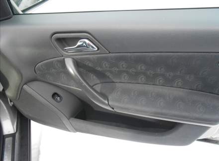 Mercedes-Benz - C-class