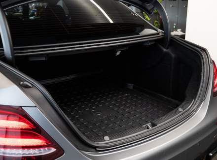 Mercedes-Benz - E-class