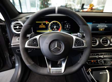 Mercedes-Benz - E-class