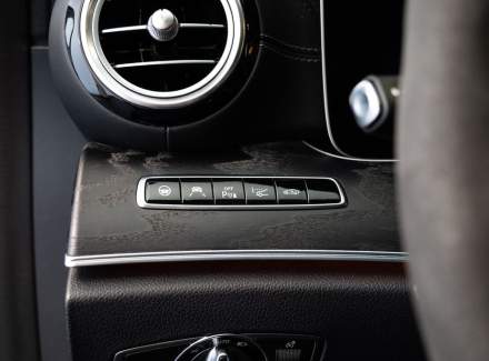 Mercedes-Benz - E-class