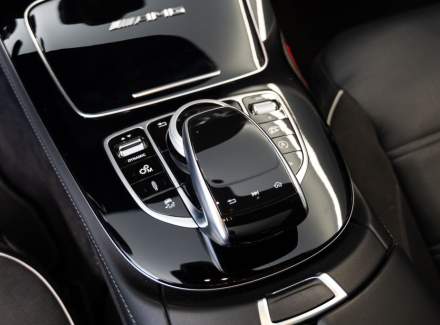 Mercedes-Benz - E-class