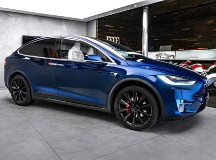 Tesla - Model X