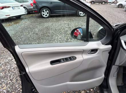 Peugeot - 207