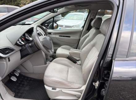 Peugeot - 207
