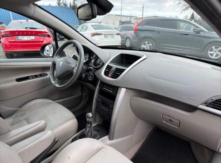 Peugeot - 207