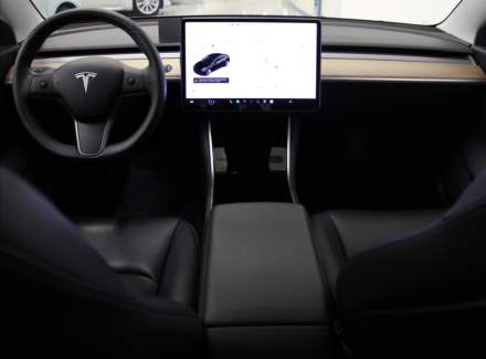 Tesla - Model 3