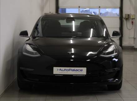 Tesla - Model 3