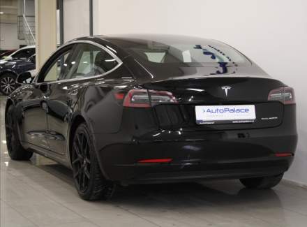 Tesla - Model 3