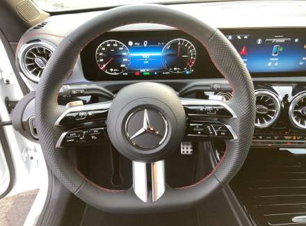 Mercedes-Benz - CLA