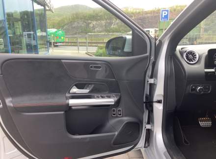 Mercedes-Benz - B-class