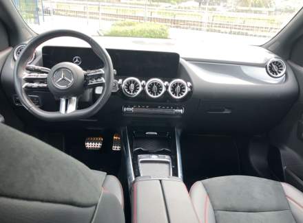 Mercedes-Benz - B-class