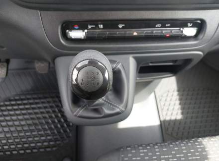 Mercedes-Benz - Vito