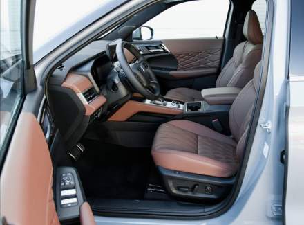 Mitsubishi - Outlander