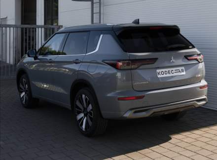 Mitsubishi - Outlander