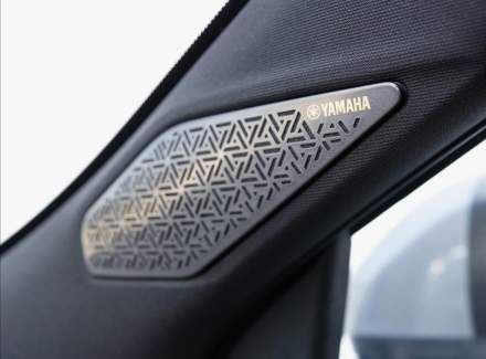 Mitsubishi - Outlander