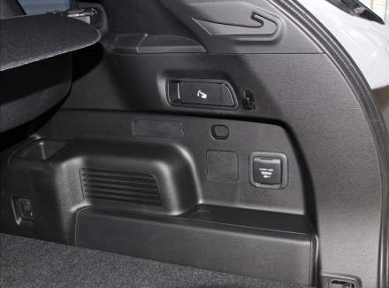 Mitsubishi - Outlander