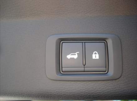 Mitsubishi - Outlander