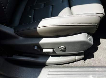 DS Automobiles - DS7 Crossback