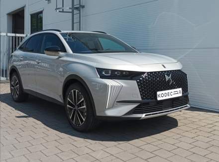 DS Automobiles - DS7 Crossback