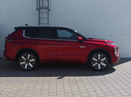 Mitsubishi - Outlander