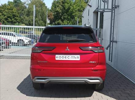 Mitsubishi - Outlander