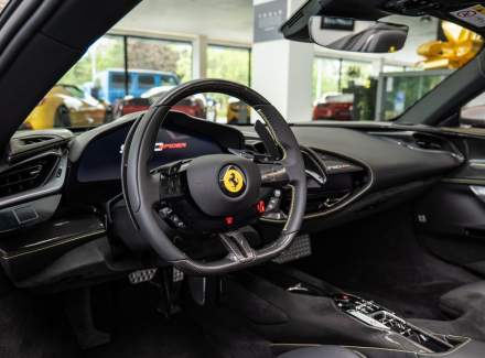 Ferrari - SF90 Stradale