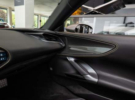 Ferrari - SF90 Stradale