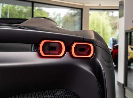 Ferrari - SF90 Stradale