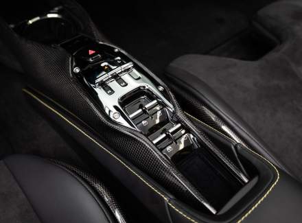 Ferrari - SF90 Stradale