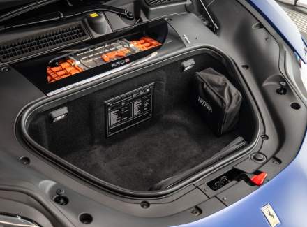 Ferrari - SF90 Stradale