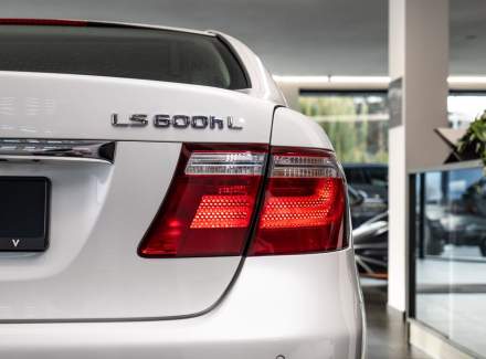 Lexus - LS