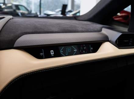 Lamborghini - Revuelto