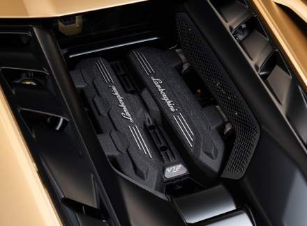 Lamborghini - Revuelto