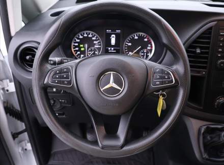 Mercedes-Benz - Vito