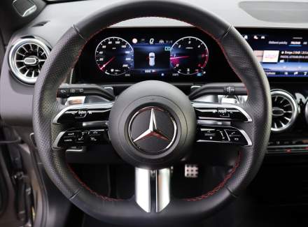 Mercedes-Benz - GLB