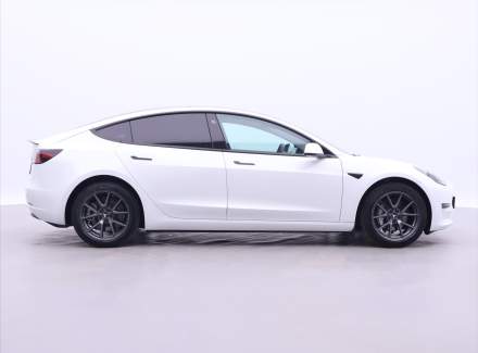 Tesla - Model 3