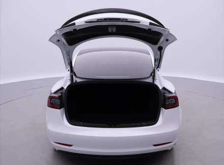 Tesla - Model 3