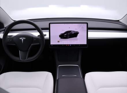 Tesla - Model 3