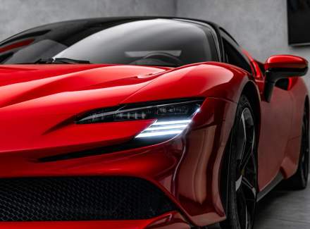 Ferrari - SF90 Stradale