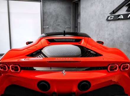 Ferrari - SF90 Stradale