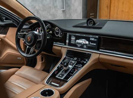Porsche - Panamera